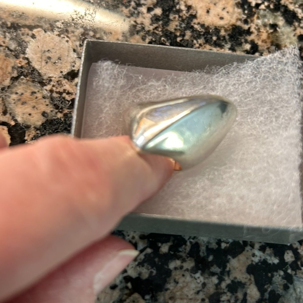 Silver ring, contemporary - Picture 3 of 4
